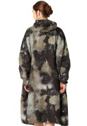 Moss Print one-Size Regenponcho mit ÄrmelnSuchen von Ilse Jacobsen 4