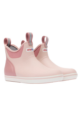 Rosa (Blush Pink)  Ankle Deck Boot von Xtratuf