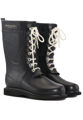 Schwarze halbhoher Stiefel mit Schnürsenkel von Ilse Jacobsen